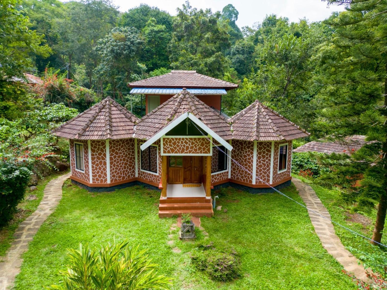 Mahout Resort Wayanad - An Experiential Jungle Stay With Waterfall カルペッタ エクステリア 写真