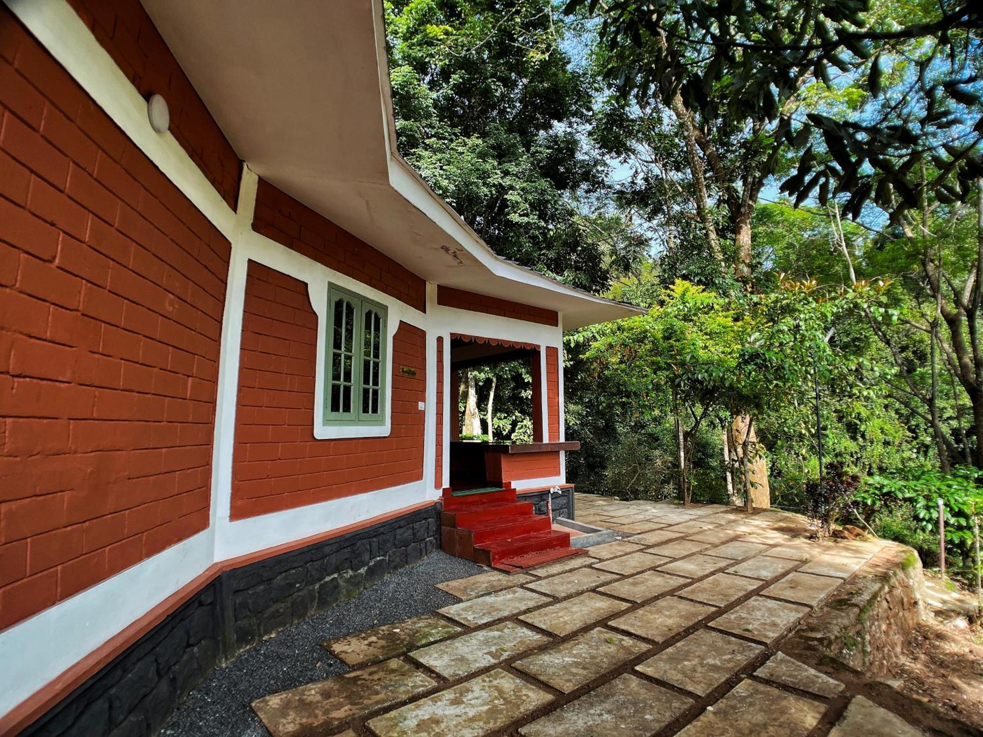 Mahout Resort Wayanad - An Experiential Jungle Stay With Waterfall カルペッタ エクステリア 写真
