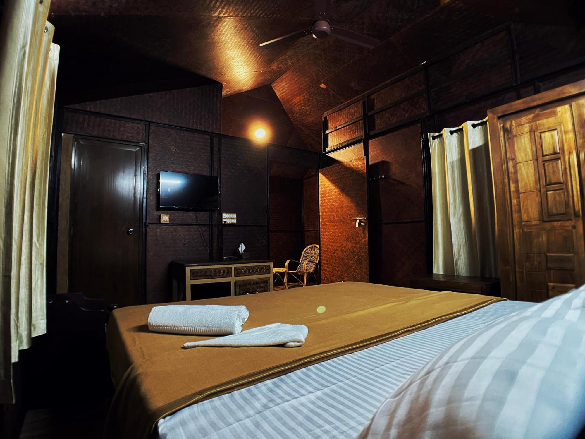 Mahout Resort Wayanad - An Experiential Jungle Stay With Waterfall カルペッタ エクステリア 写真